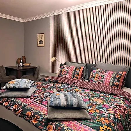 Bed & Breakfast Dream